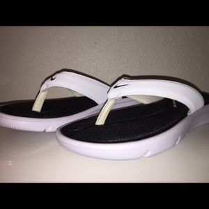 Nike Ultra Comfort Thong Woman’s